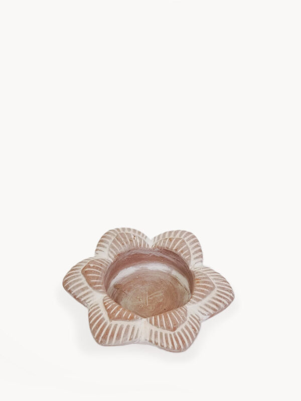 Terracotta Tea Light Candle Holder – Flower